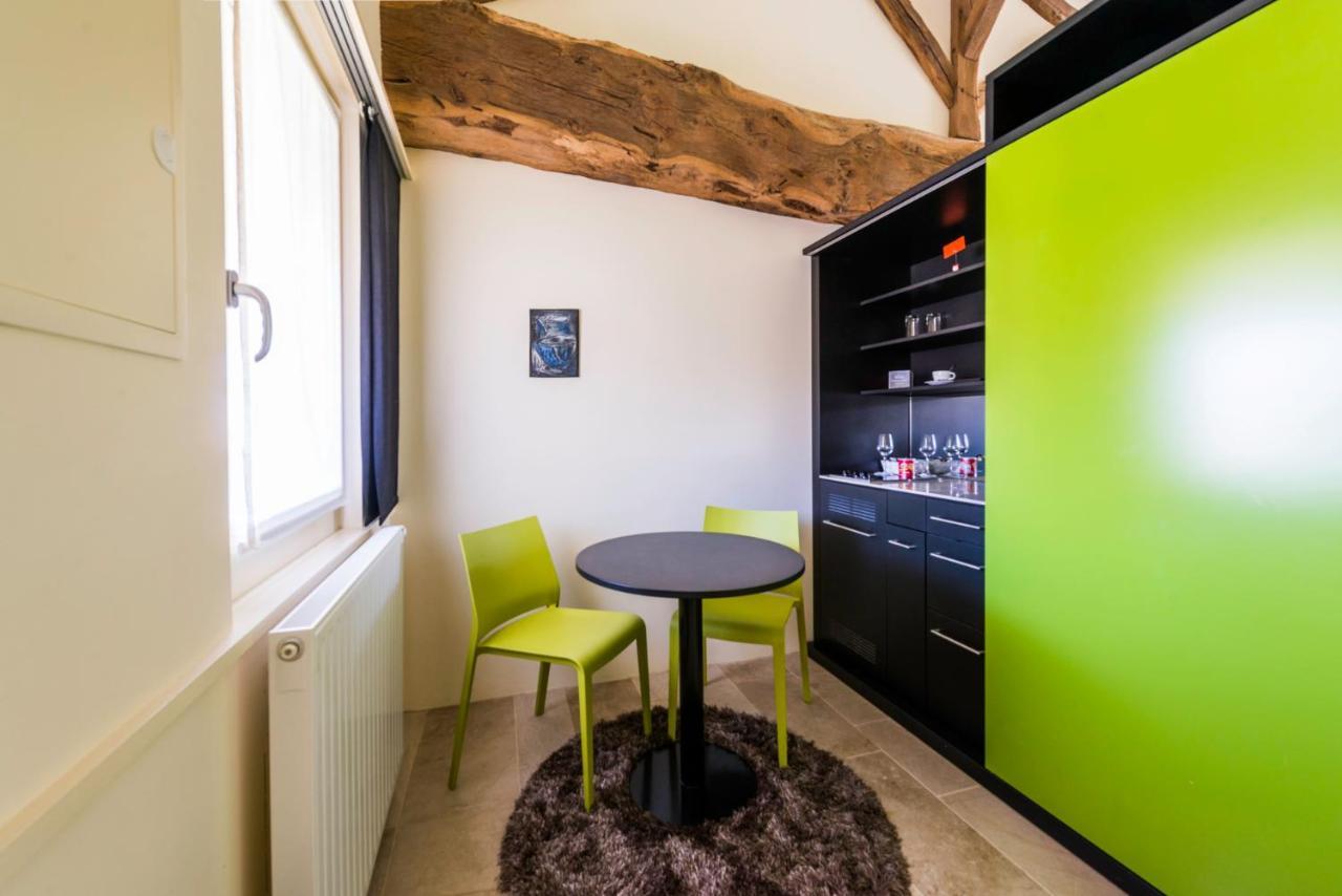 Hotel-Restaurant Le Chateau De Besseuil, Macon Nord - Teritoria Clesse  ภายนอก รูปภาพ