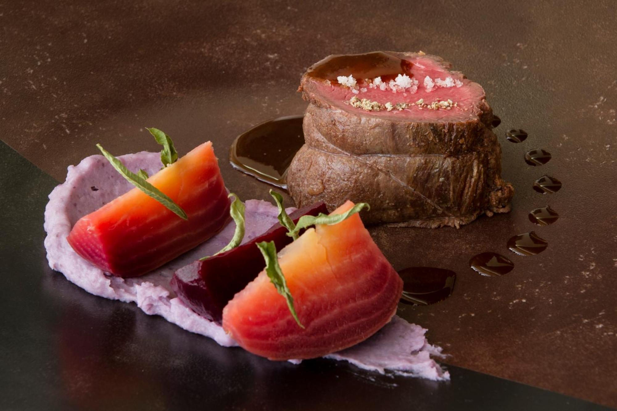 Hotel-Restaurant Le Chateau De Besseuil, Macon Nord - Teritoria Clesse  ภายนอก รูปภาพ