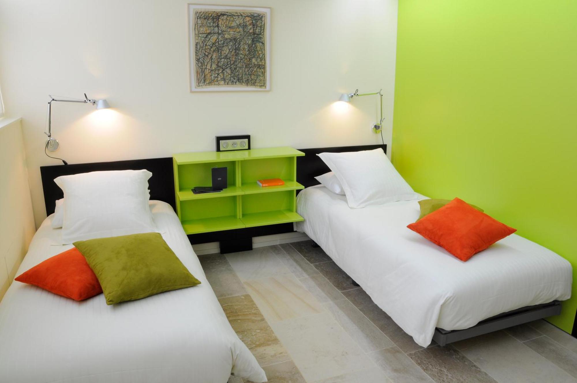 Hotel-Restaurant Le Chateau De Besseuil, Macon Nord - Teritoria Clesse  ภายนอก รูปภาพ